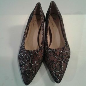 Brown/Blk Lacy Pointy Toe Heel Flats.